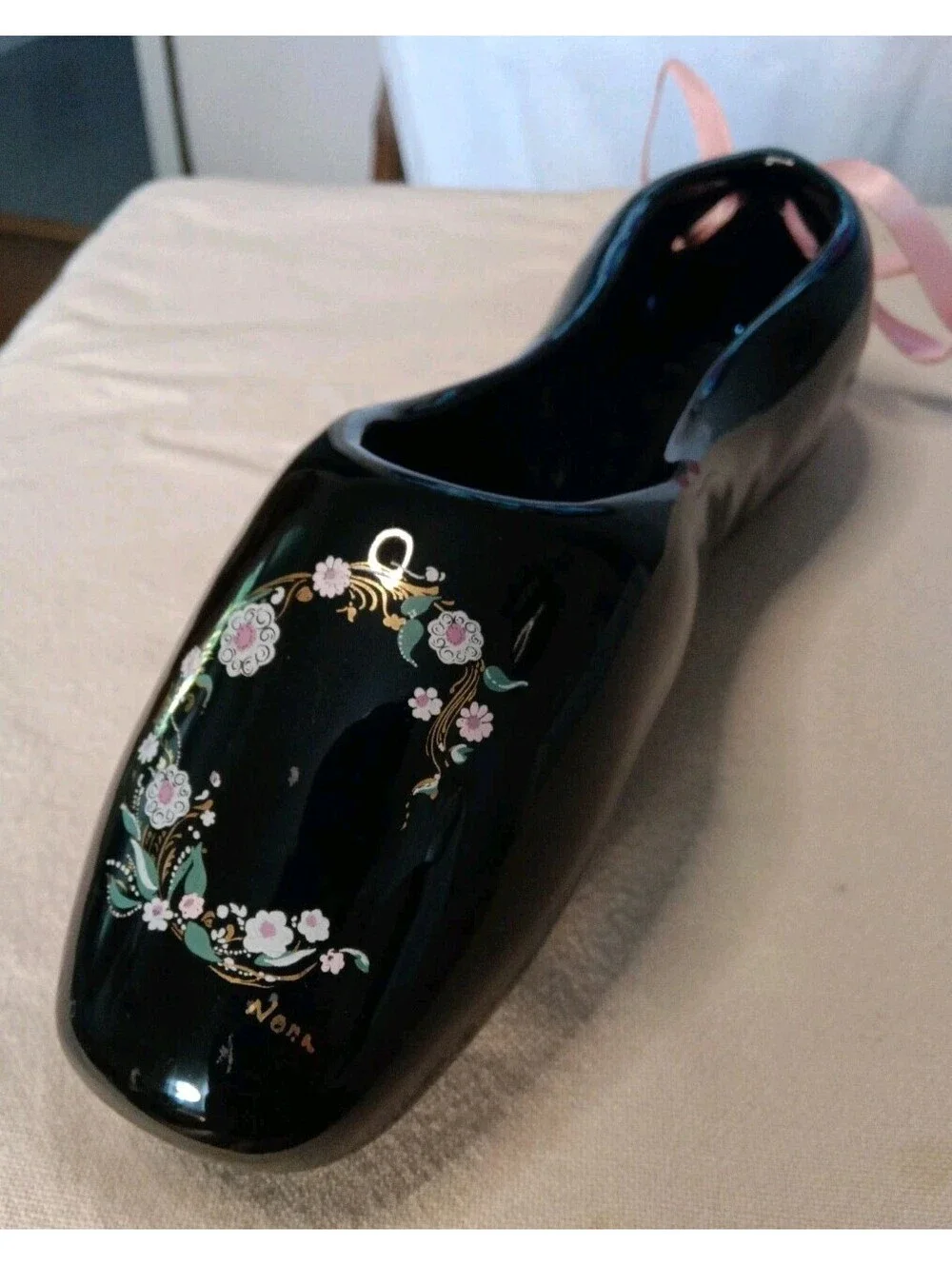 Pavlova Paris 1922 Ceramic Ballet Slipper Wall Vase Black Floral Signed Nona